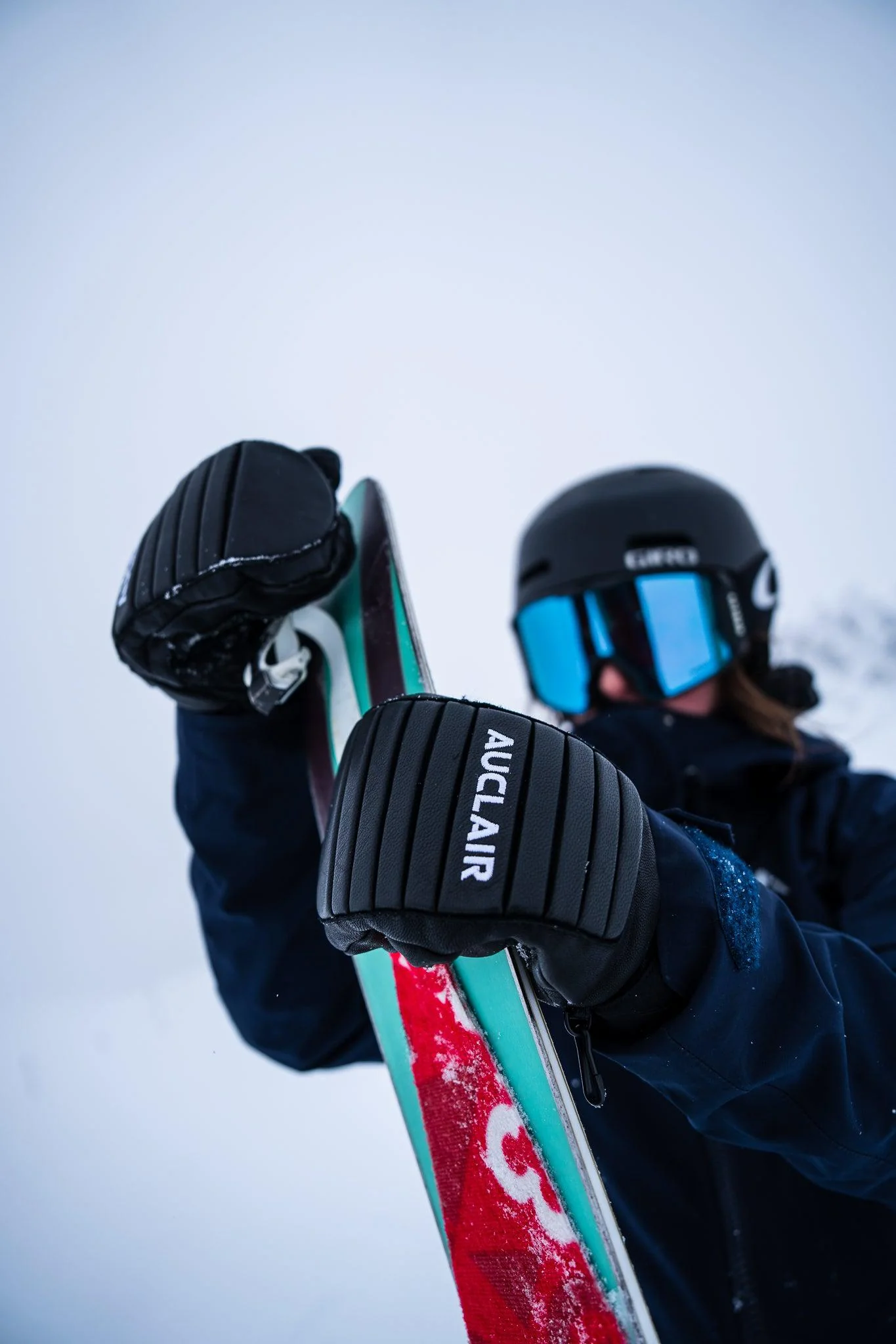 Auclair Outseam Mitts - Image 7