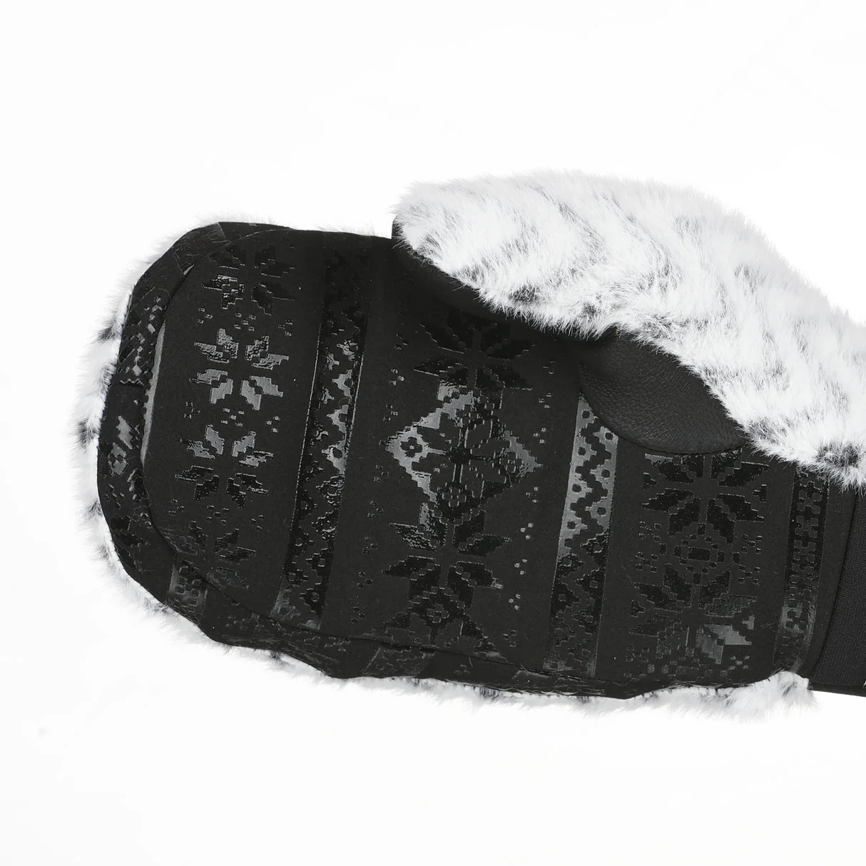 Level Siberian Mitten - Image 7