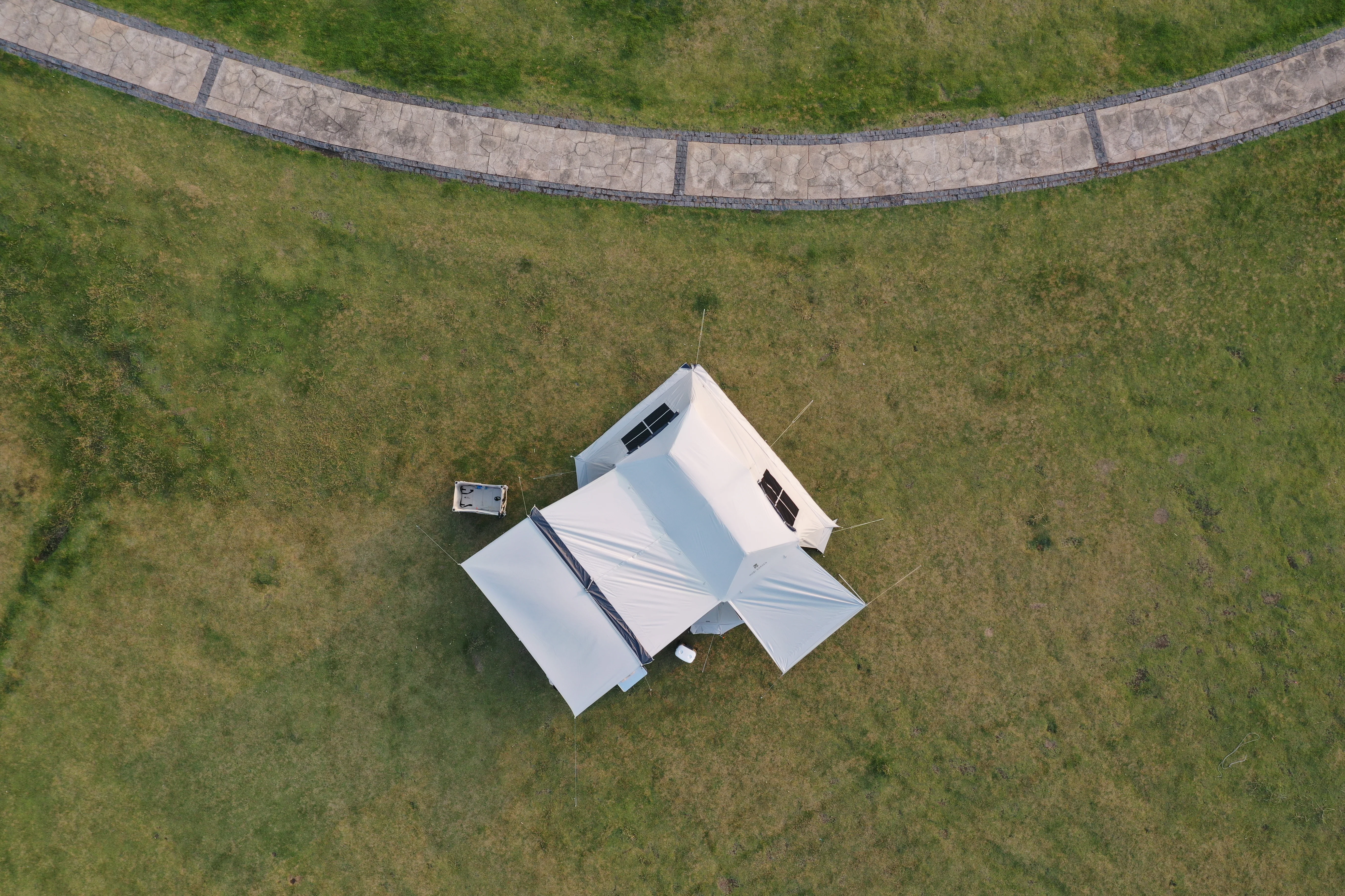 Mobi Garden Holiday Mountain Residence 10.9 Tent (Black Coated) - Image 17