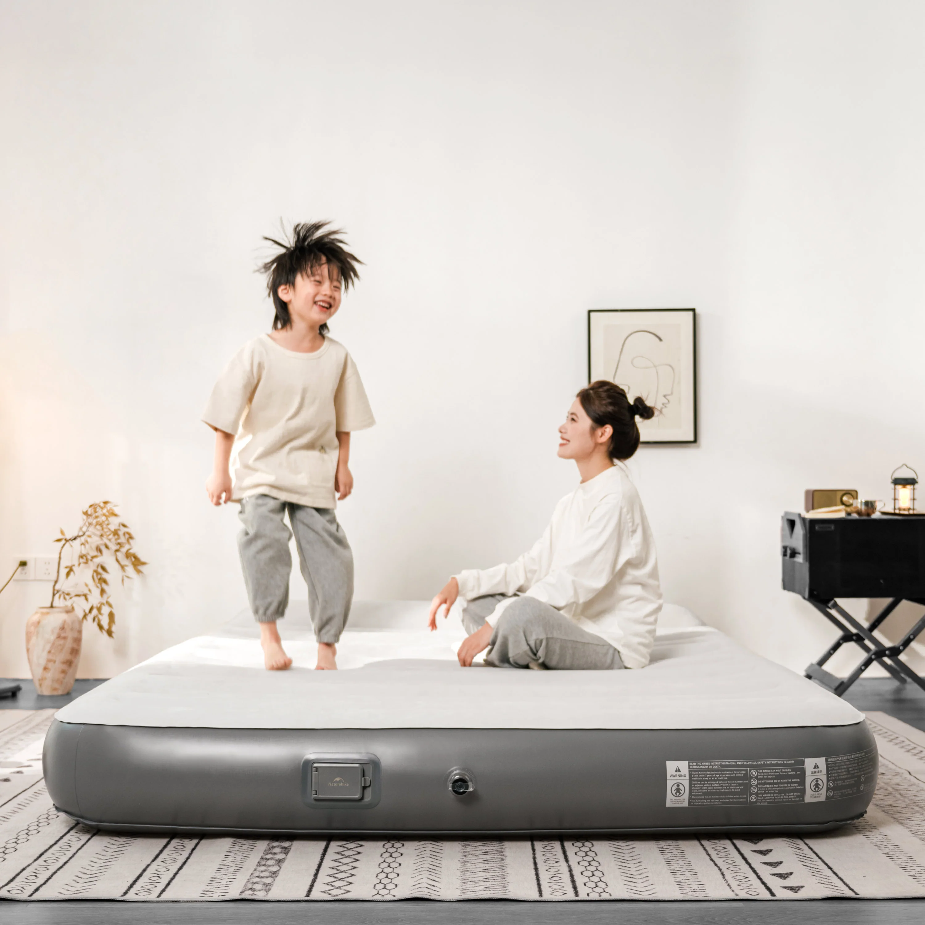 Naturehike Chenjing Grey Built-In Pump With Pillow Inflatable Bed - Image 8