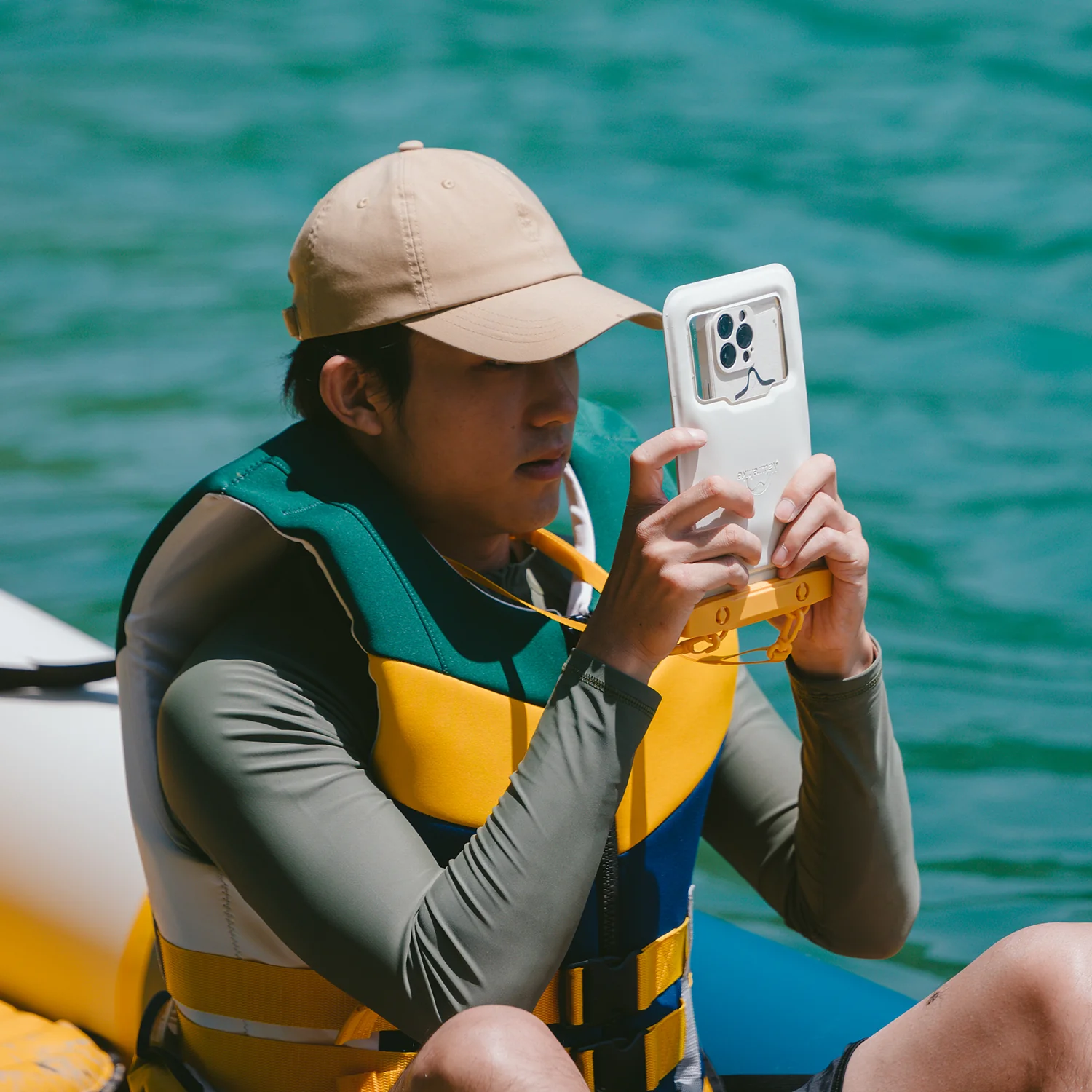 Naturehike Diving Series Waterproof Floating Phone Pouch - Image 5