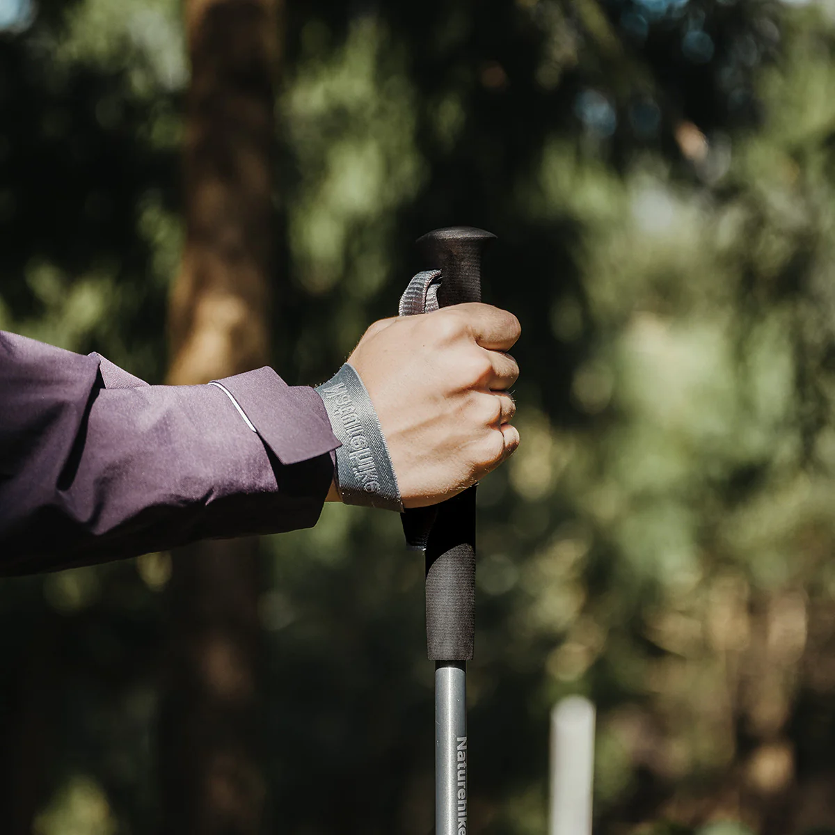 Naturehike Grey Qing Feng Pro All Aluminum Four-Section Folding Hiking Pole - Image 7