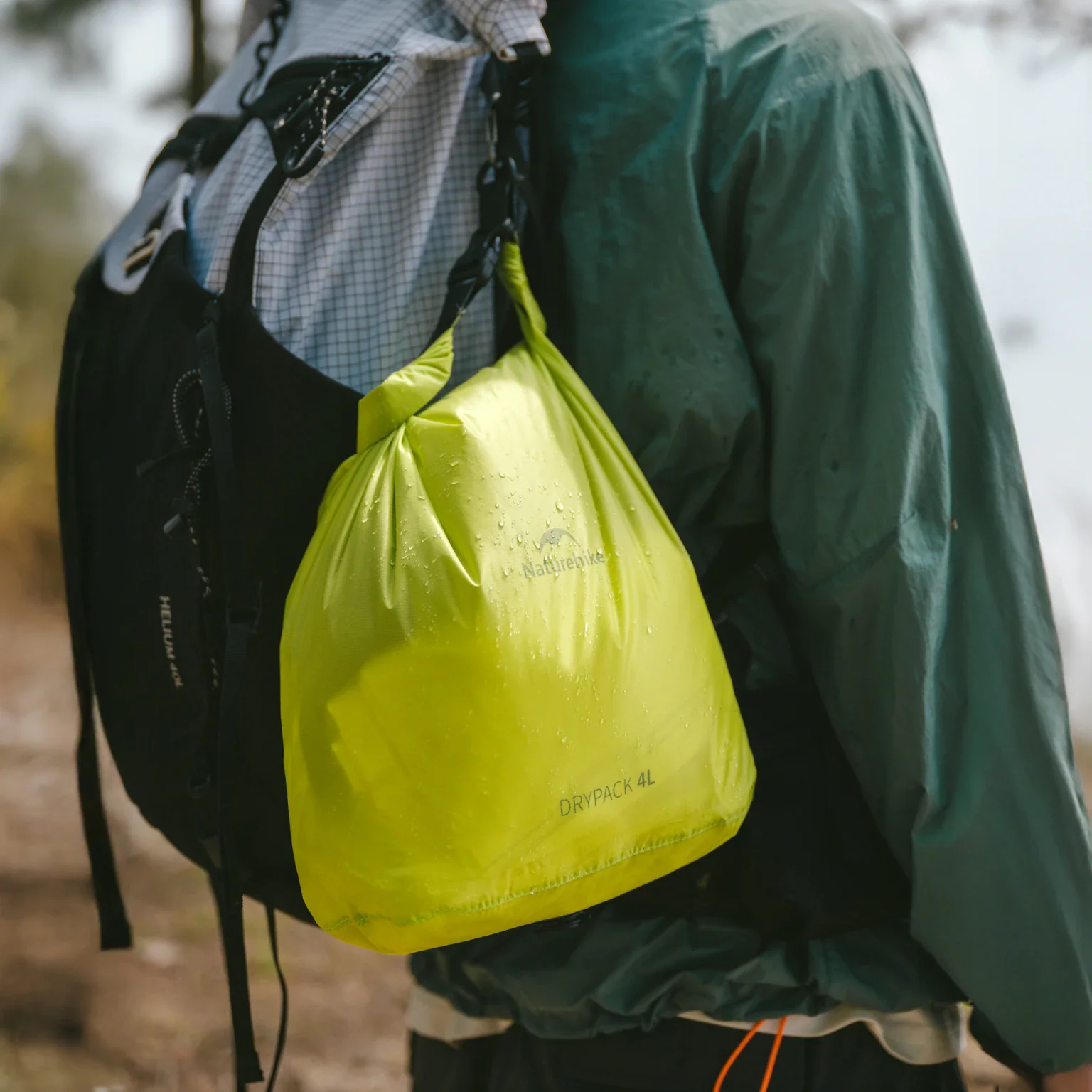 Naturehike Roll-top waterproof storage bag 2L - Image 5