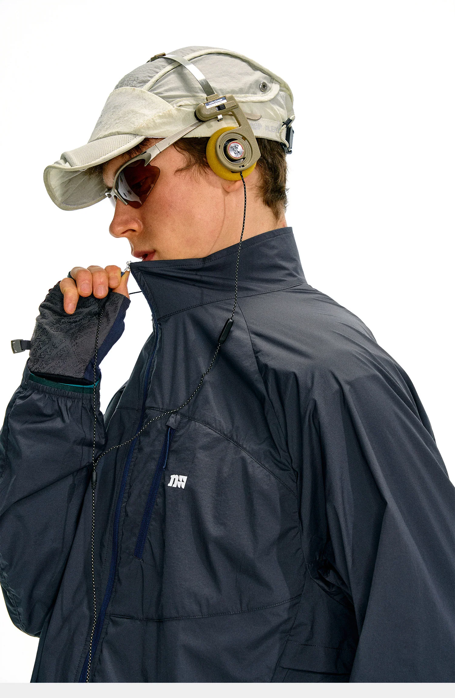 NOTHOMME Outdoor Water-proof Glowing Cycling Wind Jacket - Image 13