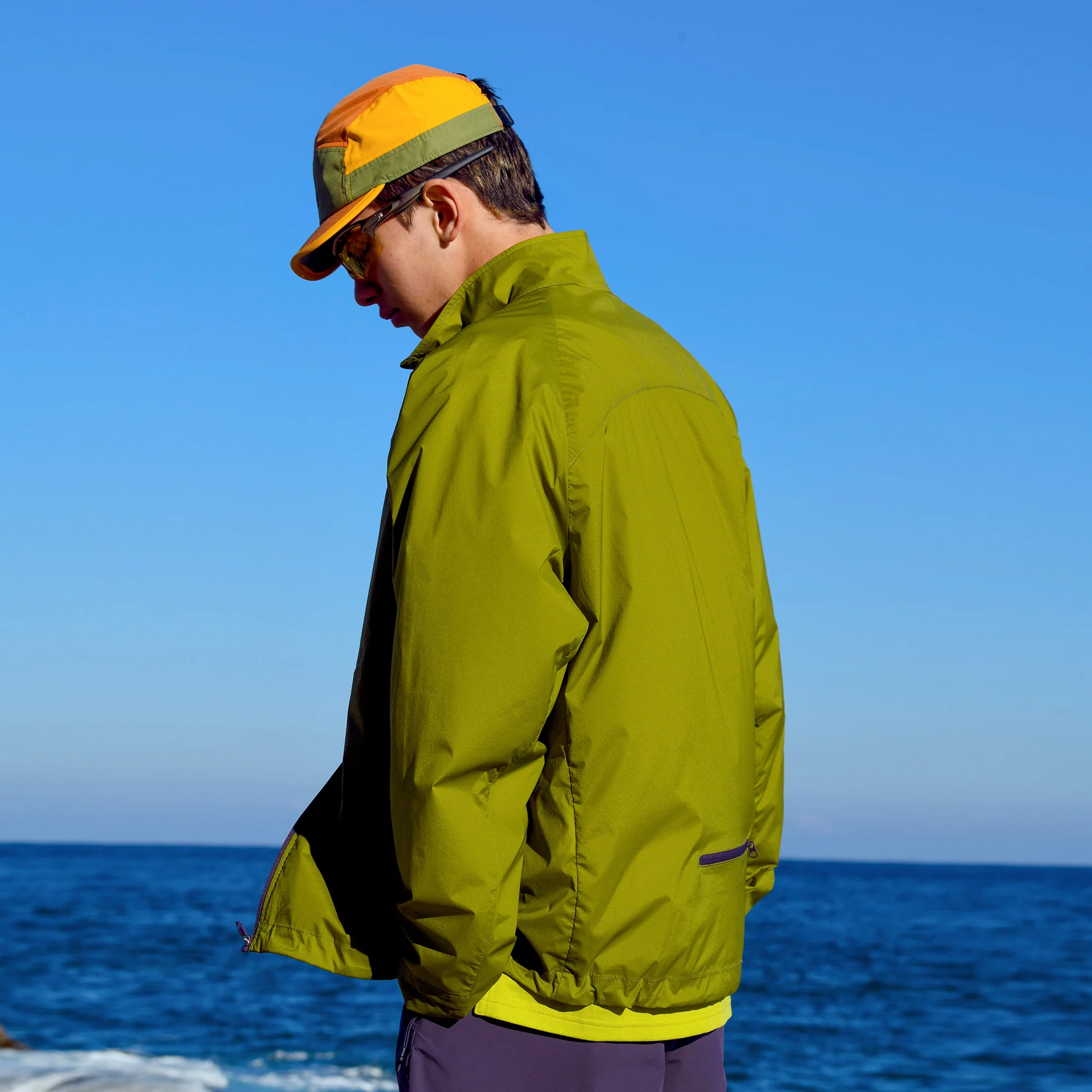 NOTHOMME Outdoor Water-proof Glowing Cycling Wind Jacket - Image 2