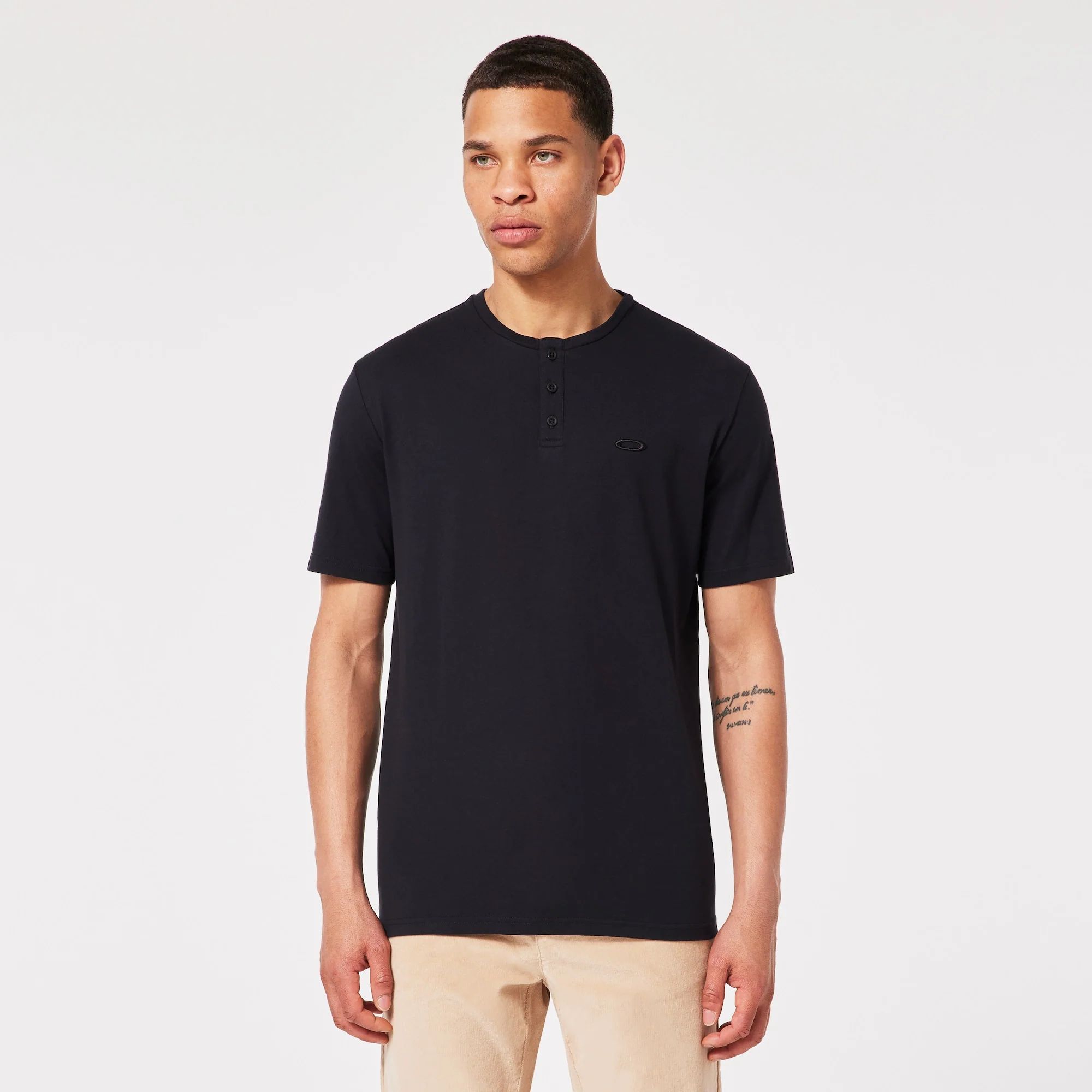 OAKLEY RELAX HENLEY TEE 2.0 - Image 11
