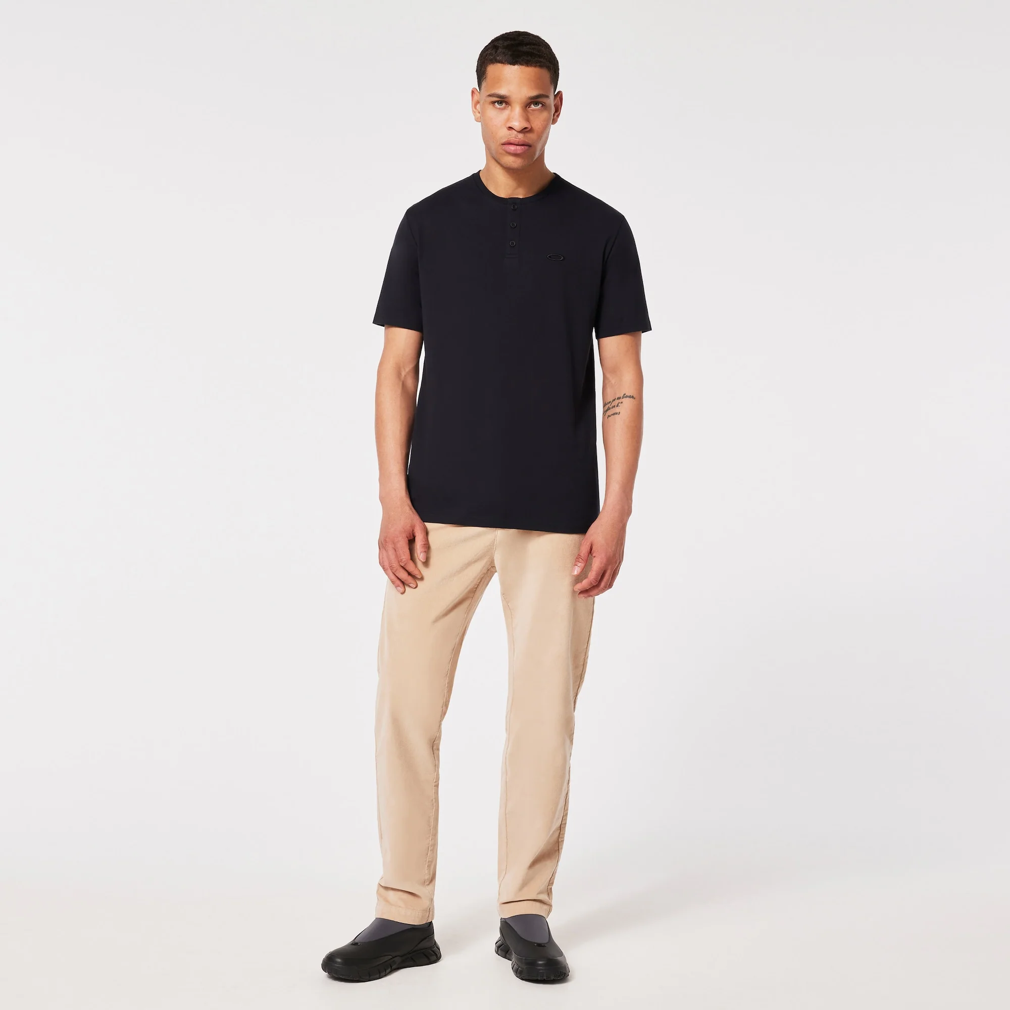 OAKLEY RELAX HENLEY TEE 2.0 - Image 12